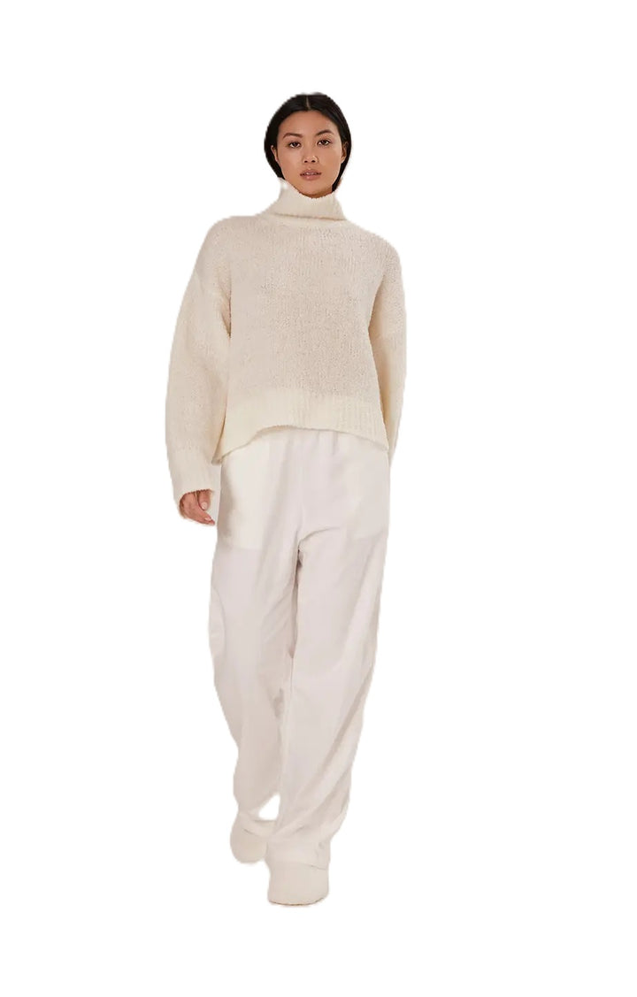 Strickpullover-SoSue-Fluffy-Turtle-weiss