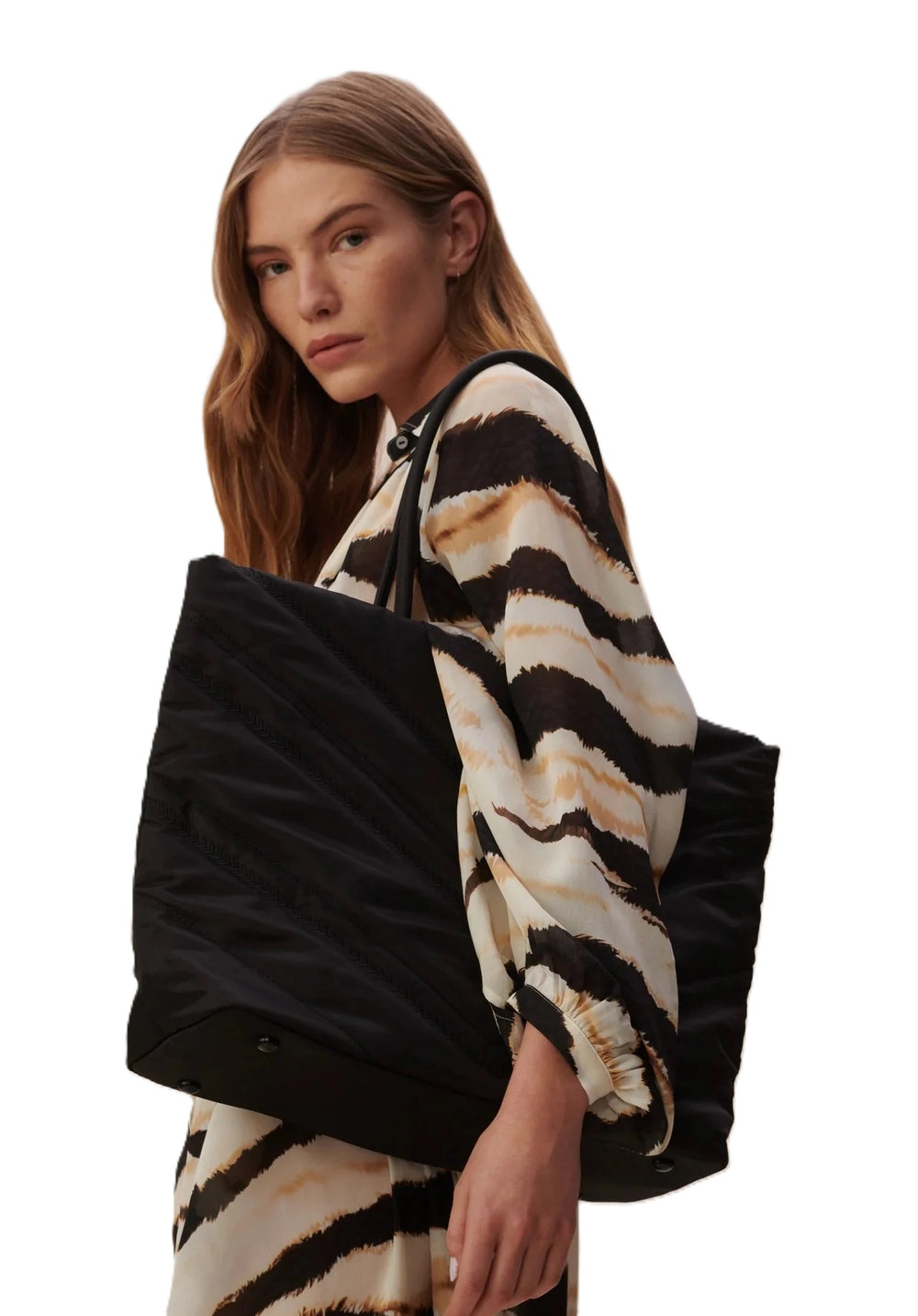 Tasche-lala-Berlin-East-West-Tote-Carly-schwarz