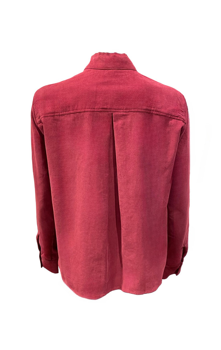 Bluse The White Shirt aus Feincord in rot. Die wunderschöne Bluse von The White Shirt aus einem weichen Stoff perfekt für besondere Anlässe. Die Bluse fällt größengerecht aus. Die Bluse hat jeweils ein Knopf an den Ärmel. Die Bluse hat einen geschnittenen Ausschnitt.
