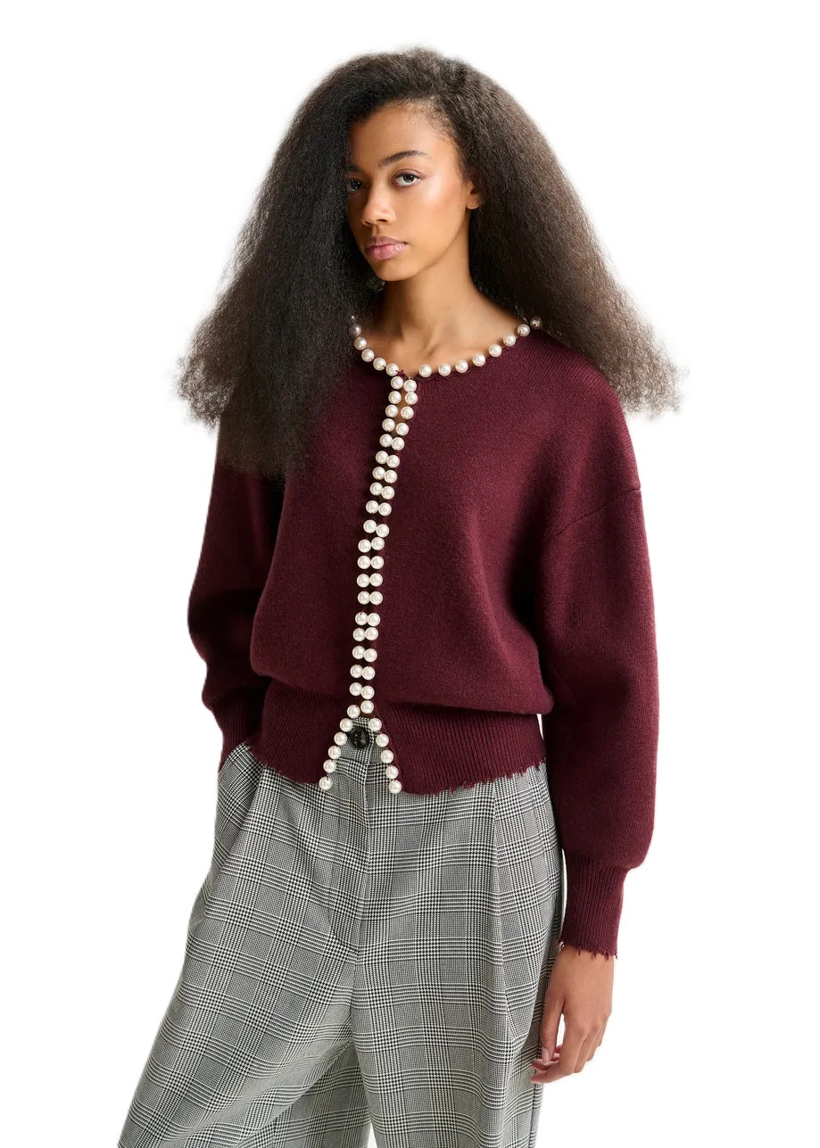 Strickweste-Essentiel Antwerp-Ideas-bordeaux-Perlen-ausgefranster Saum