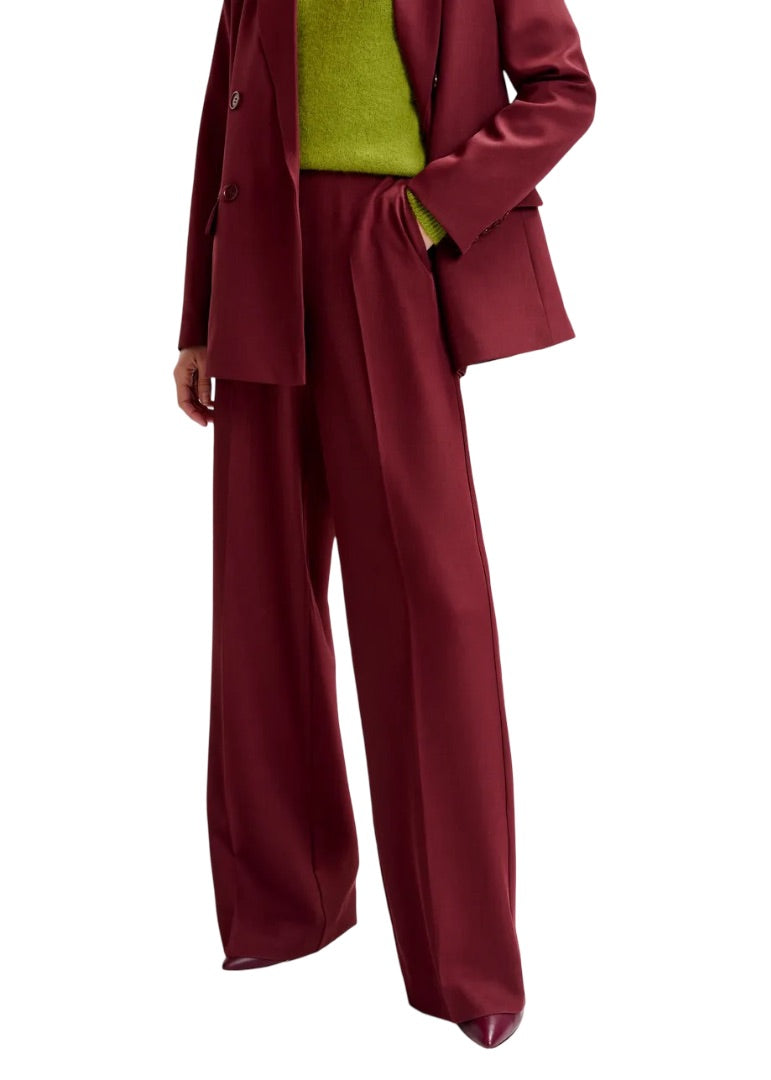 Hose-Essentiel-Antwerp-izi-bundfalte-burgunder-rot-berry-Anzugshose