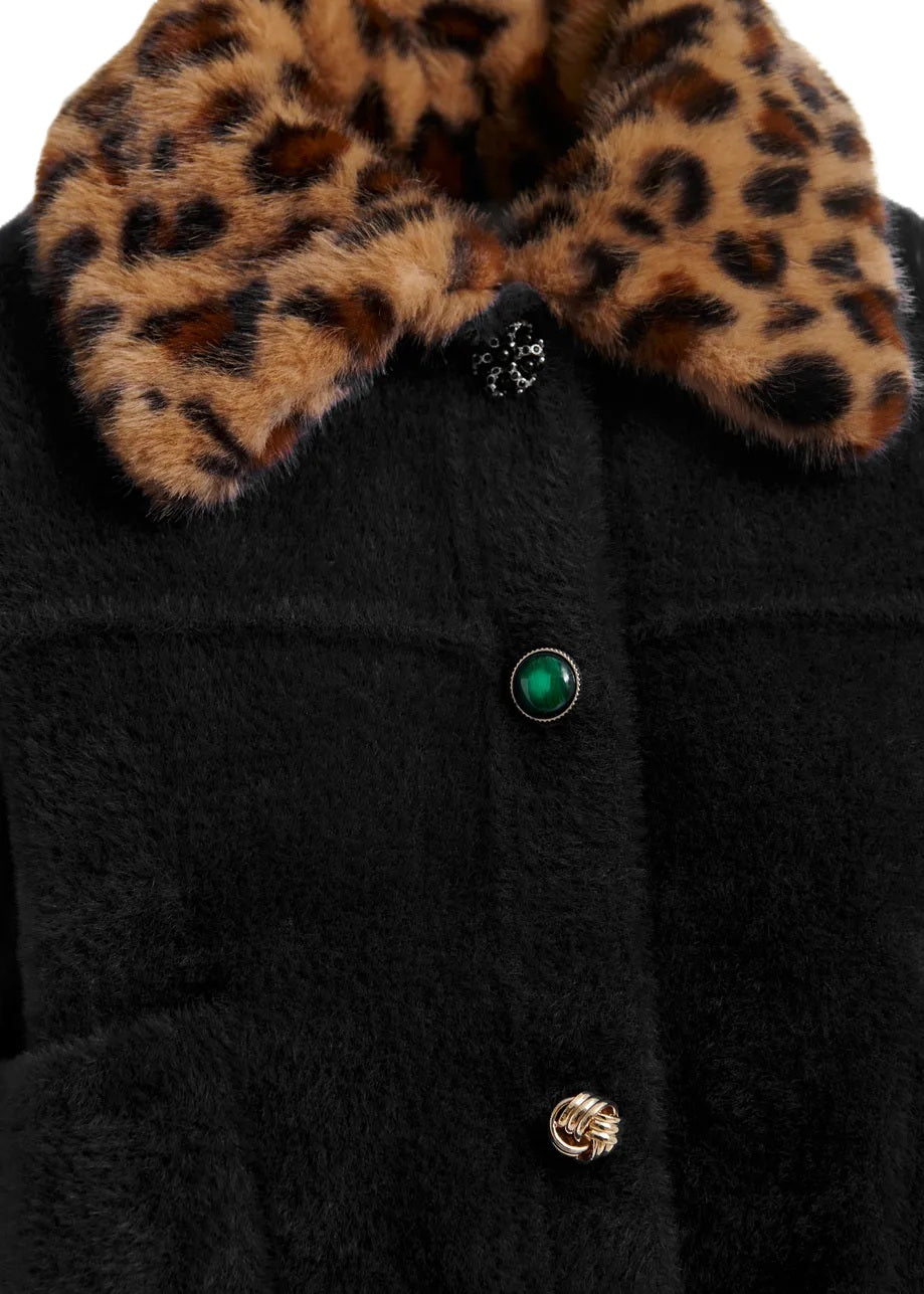 Jacke-Essentiel Antwerp-Intention-Kunstfellkragen-Leopardenprint-bunte Schmuckknoepfe-schwarz