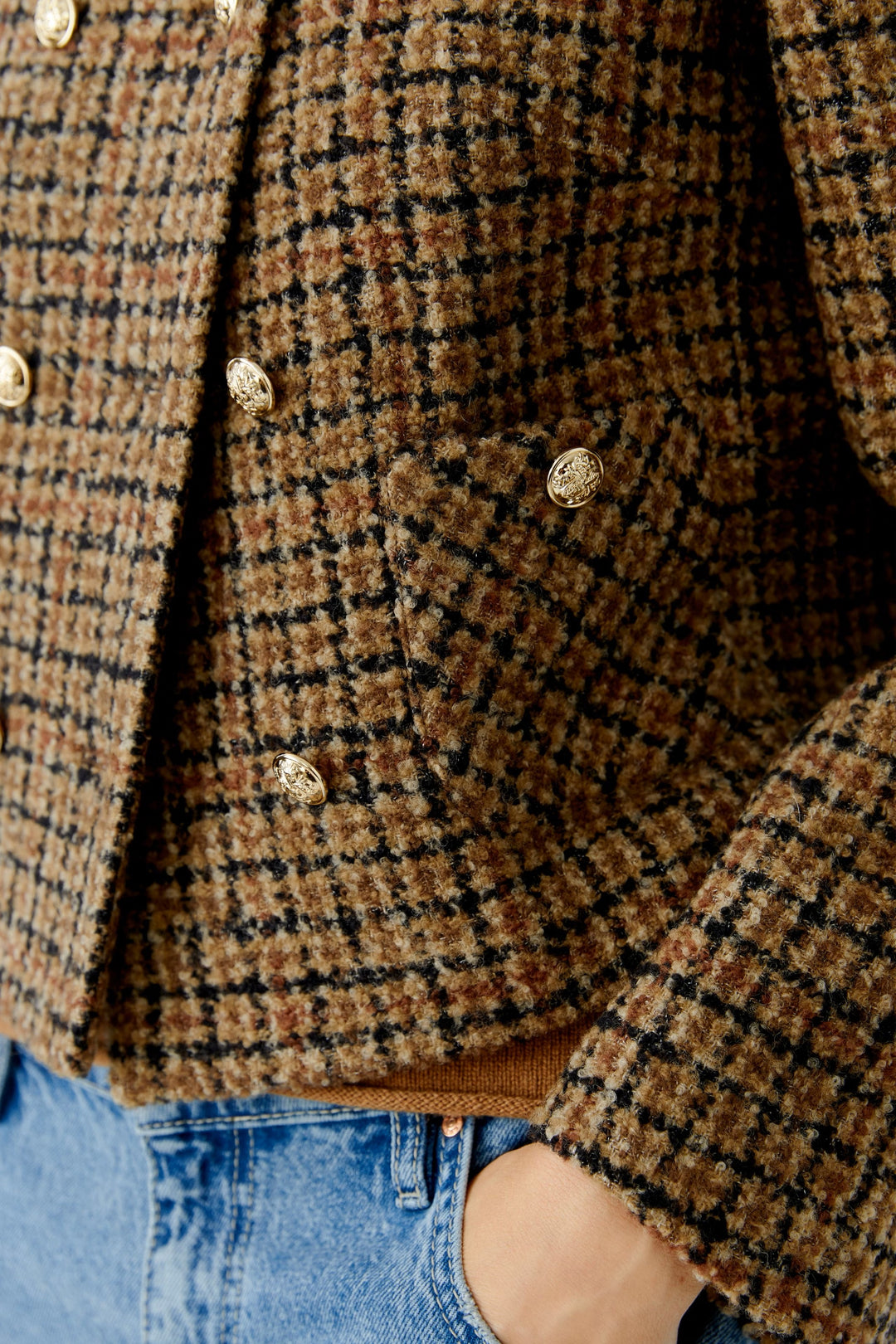 Jacke-Oui-Karo-Goldknoepfe-Doppelreiher-kurz