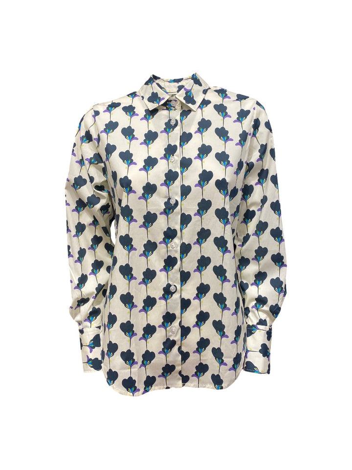 Bluse The White Shirt in weiß blau und lila. Die wunderschöne Bluse von The White Shirt mit einem Blumenmuster. Die Bluse ist eine leichte Ware. Die Bluse hat einen Kragen und weiße Knöpfe, die für einen dezenten Kontrast sorgen. 