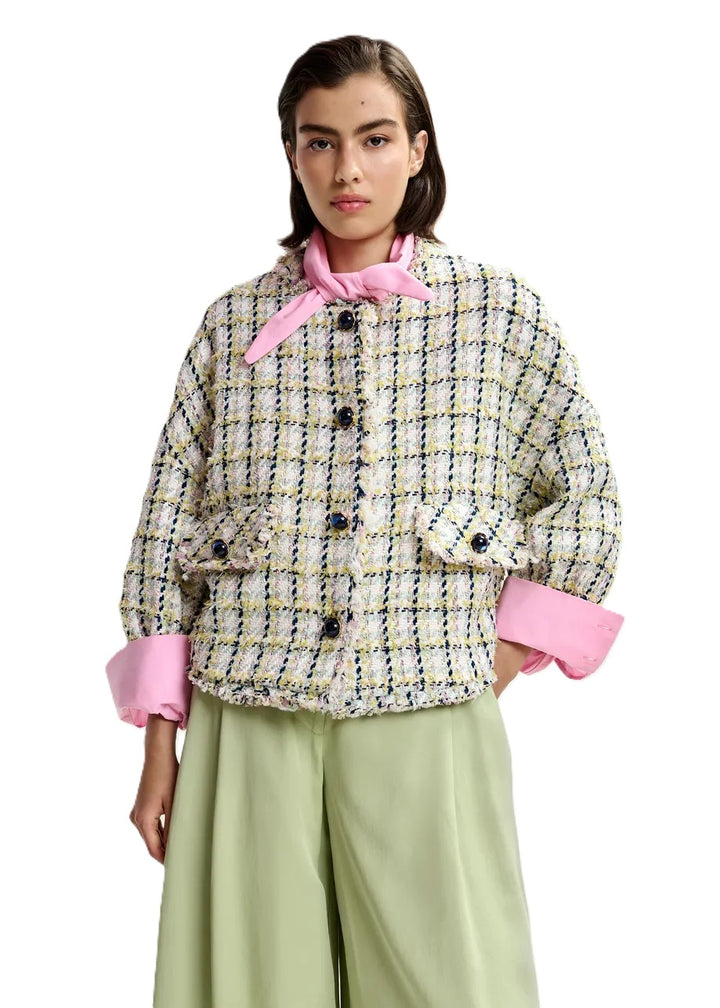 Jacke-Essentiel Antwerp-JAYDEN BOXY CROPPED JACKET-Boucléstoff-kurz-boxy-Zierknoepfe-Fransen-Karo