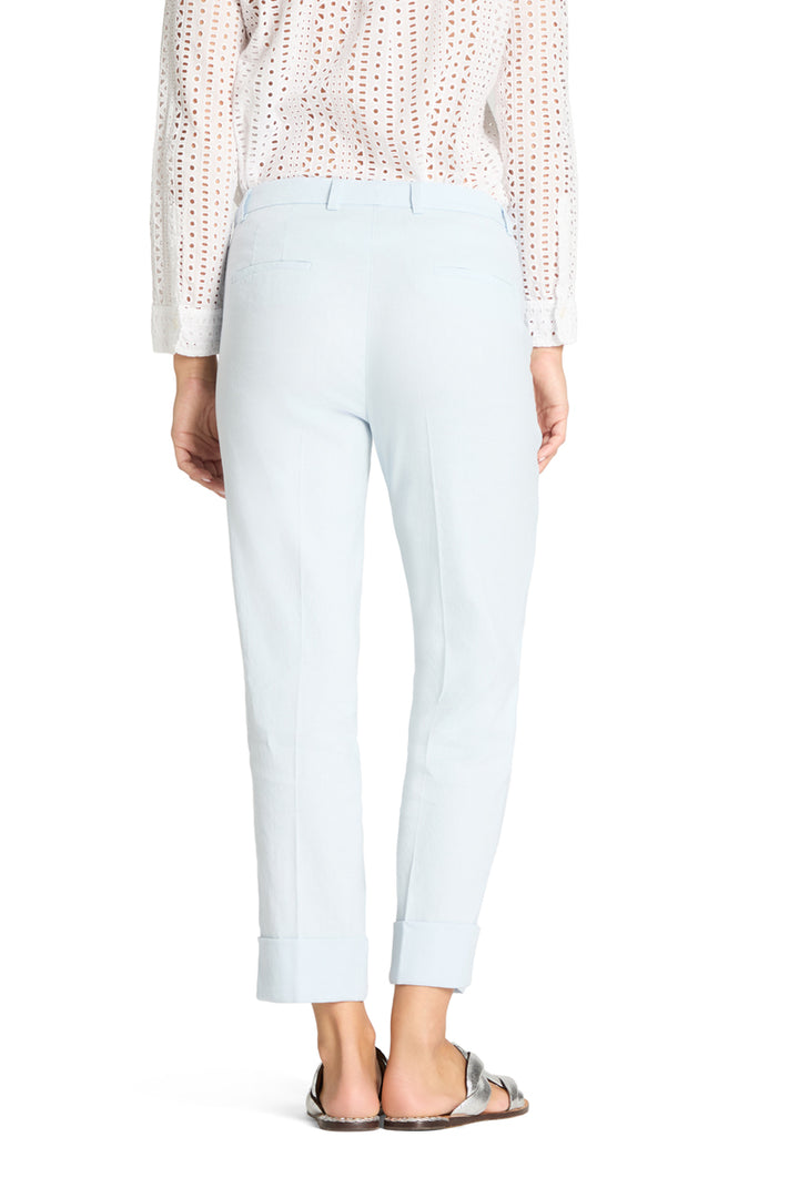 Hose von Cambio Krystal in hellblau. Zip und Riegel in schmaler Form und Aufschlag. Schöne leichte Sommerware. 