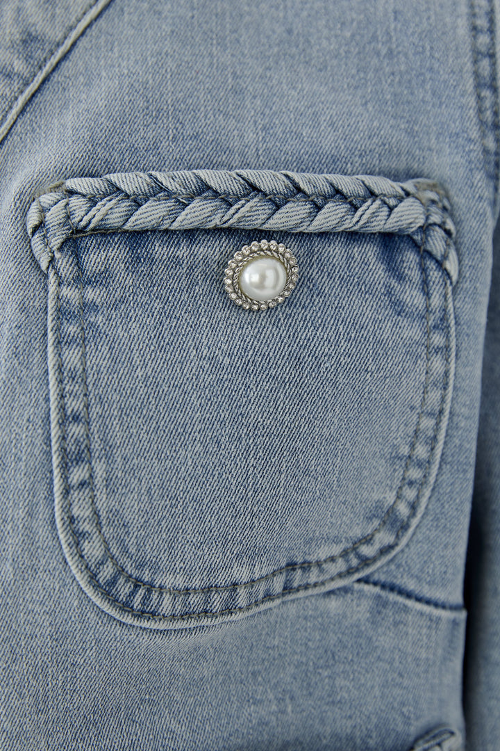 Jeansjacke-Oui-Vier-Taschen-Geflochtene-Deteils-cropped-Jeans-blau