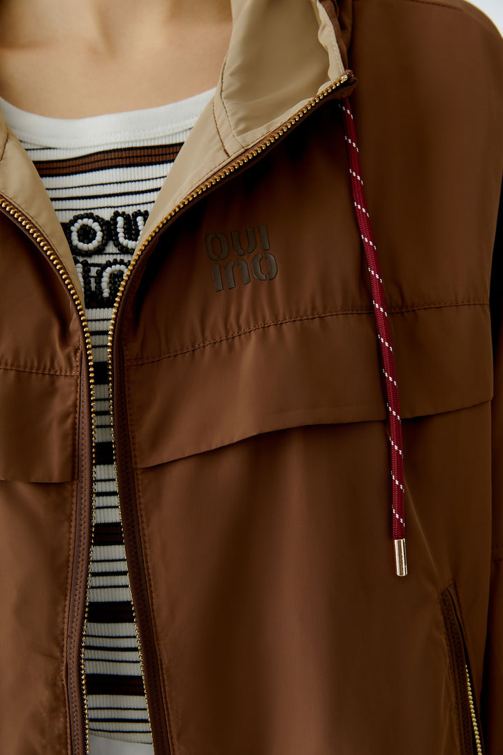 Jacke-Oui-Regenjacke-Reißverschluss-Kapuze-Kordeln-braun