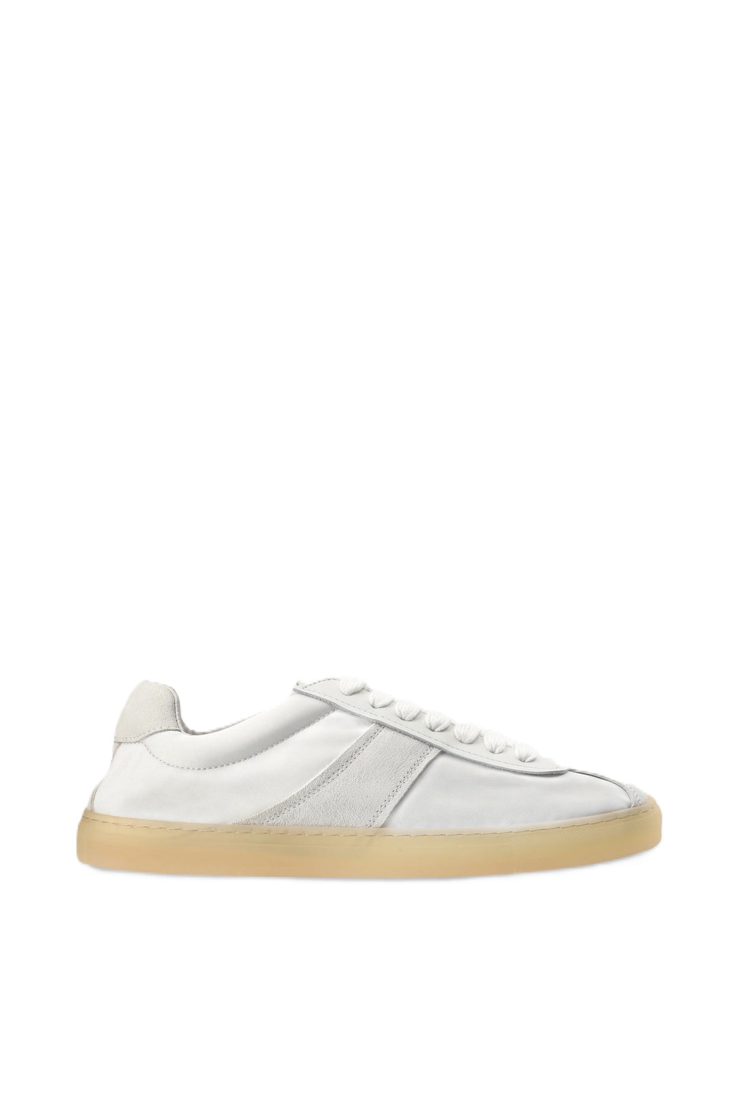 Sneaker Copenhagen Studios CPH98 aus Suede und Glattleder mit moderner sportlicher Silhouette und dezenter Schnürung in weiß