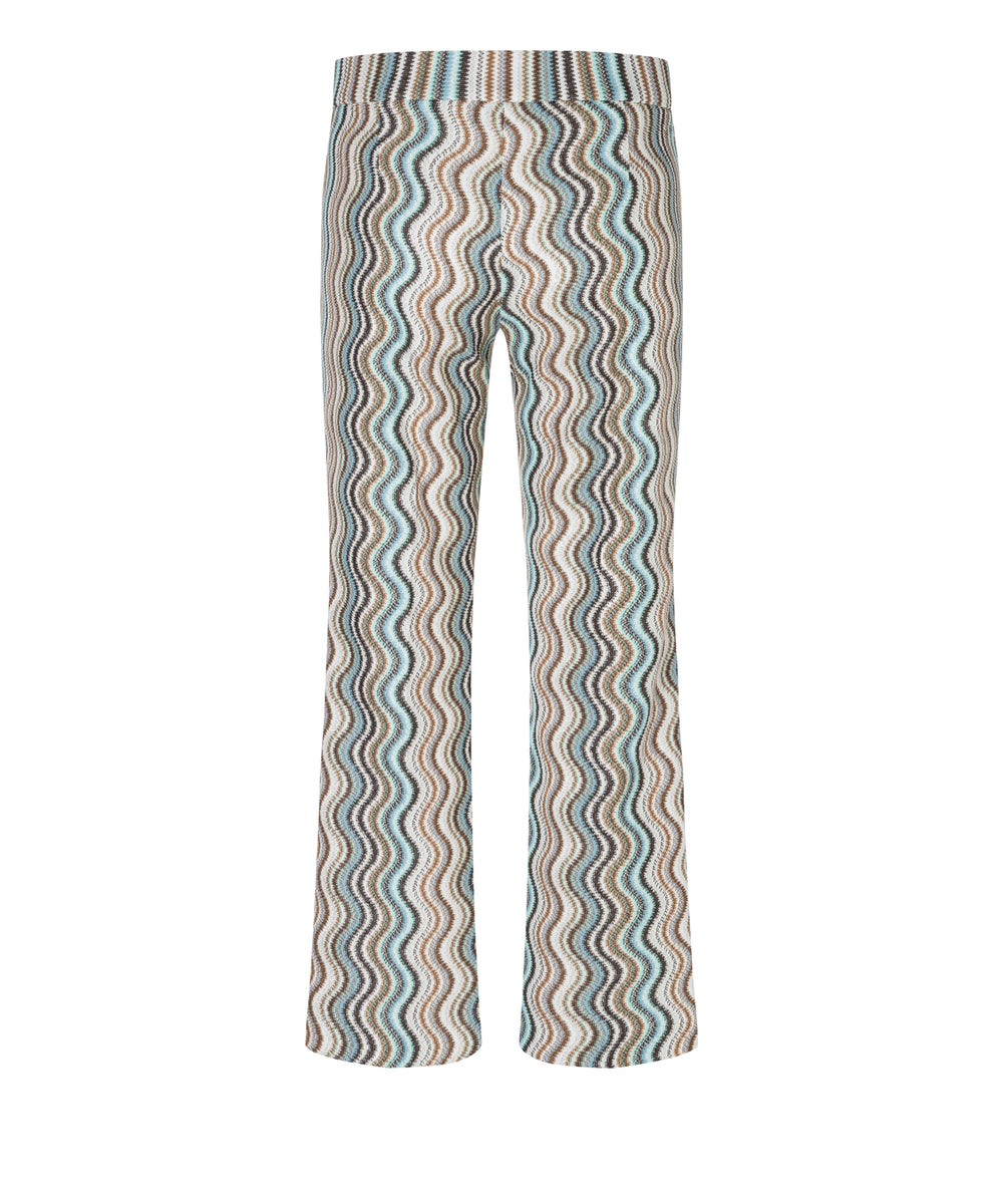 Hose von Cambio im extravagantem Muster mit Gummibund und Kick. Die Hose ist leicht verkürzt und gibt es von 34 bis 42.