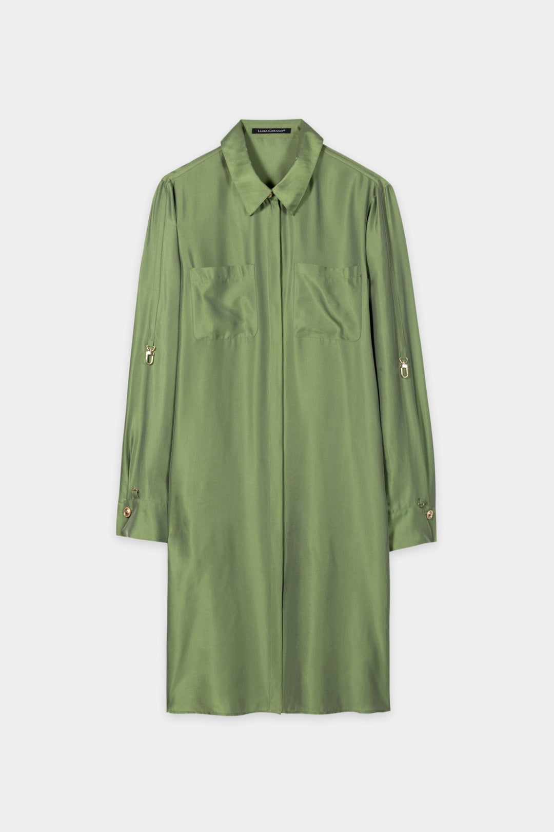 Hemdblusenkleid von Luisa Cerano in grün mit Brusttaschen und goldenen Karabinern. Mit Kragen und Aermeln zum Krempeln. 