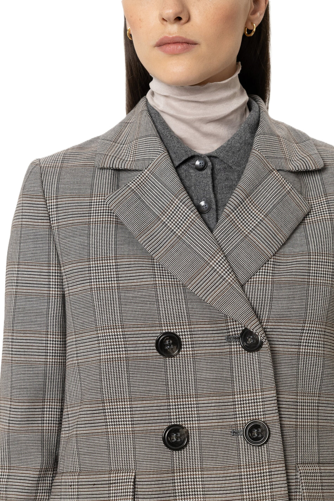 Grauer Karo-Blazer von Luisa Cerano im Glencheck-Dessin mit Reverskragen, doppelreihigem Schnitt und vier Hornknöpfen.
