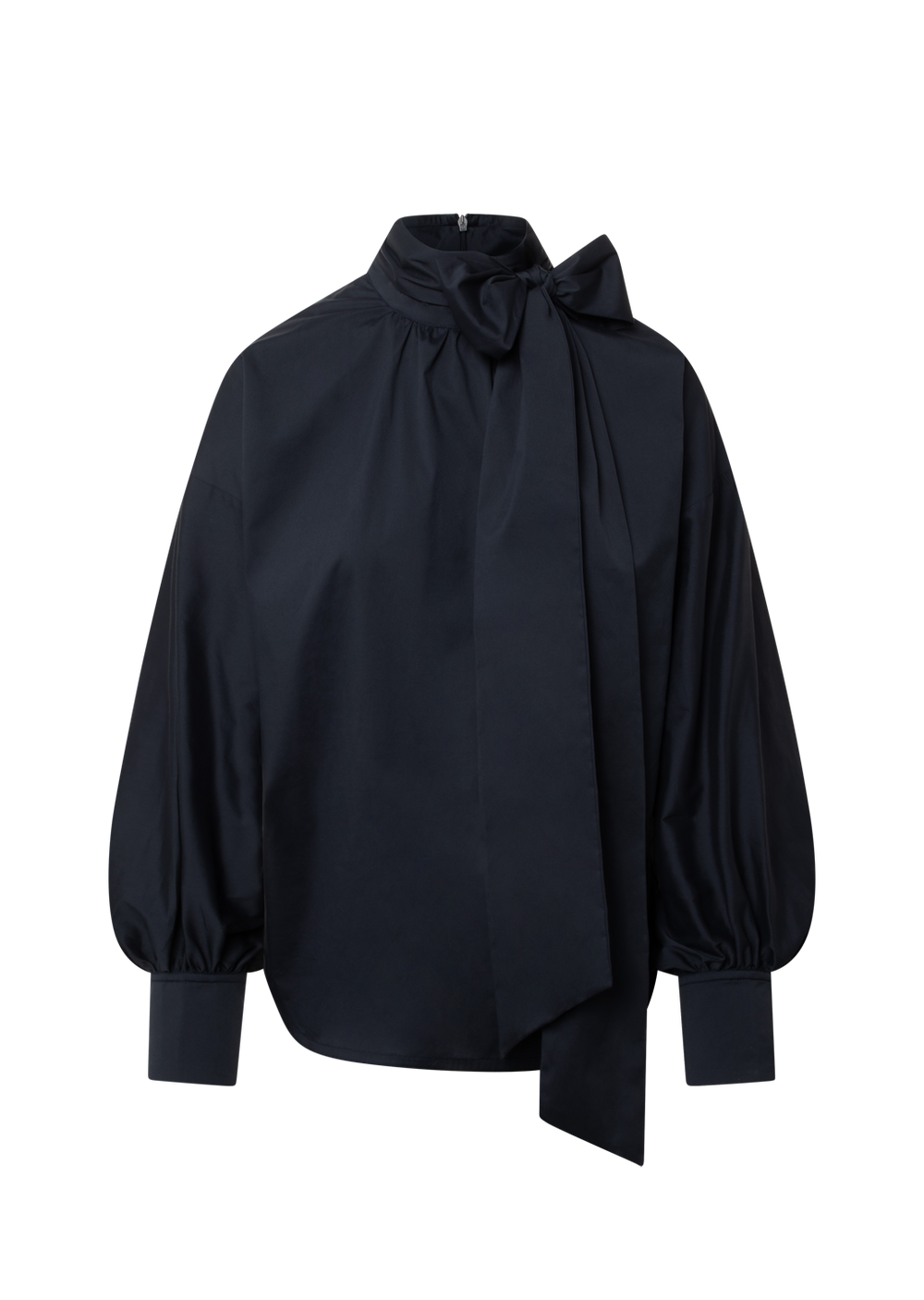 Dunkelblaue Bluse Mavea von 0039 Italy mit Oversize-Silhouette, abnehmbarer Schluppe/Schleife, hohem Stehkragen und weiten Ballonärmeln.