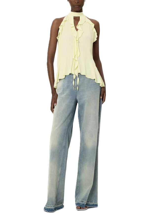 Bluse Luisa Cerano in gelb. Super schöne feminine Bluse mit Volants. Die Bluse versprüht einen Boho-Look und ist leicht ausgestellt. Sie besteht aus einem fließenden Seidenmix und hat einen V-Ausschnitt und ein Schößchen. Auf der Rückseite werden die Neckholderbänder wie eine Schluppe gebunden.