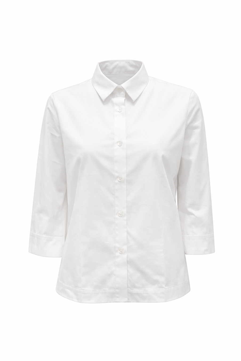 Hemdbluse The White Shirt in weiß. Diese klassische Hemdbluse mit Halbarm überzeugt durch ihre zeitlose Ausstrahlung. Die durchgehende Knopfleiste und der Hamdkragen unterstreicht den stilvollen Charakter und macht sie zu einem vielseitigen Begleiter.