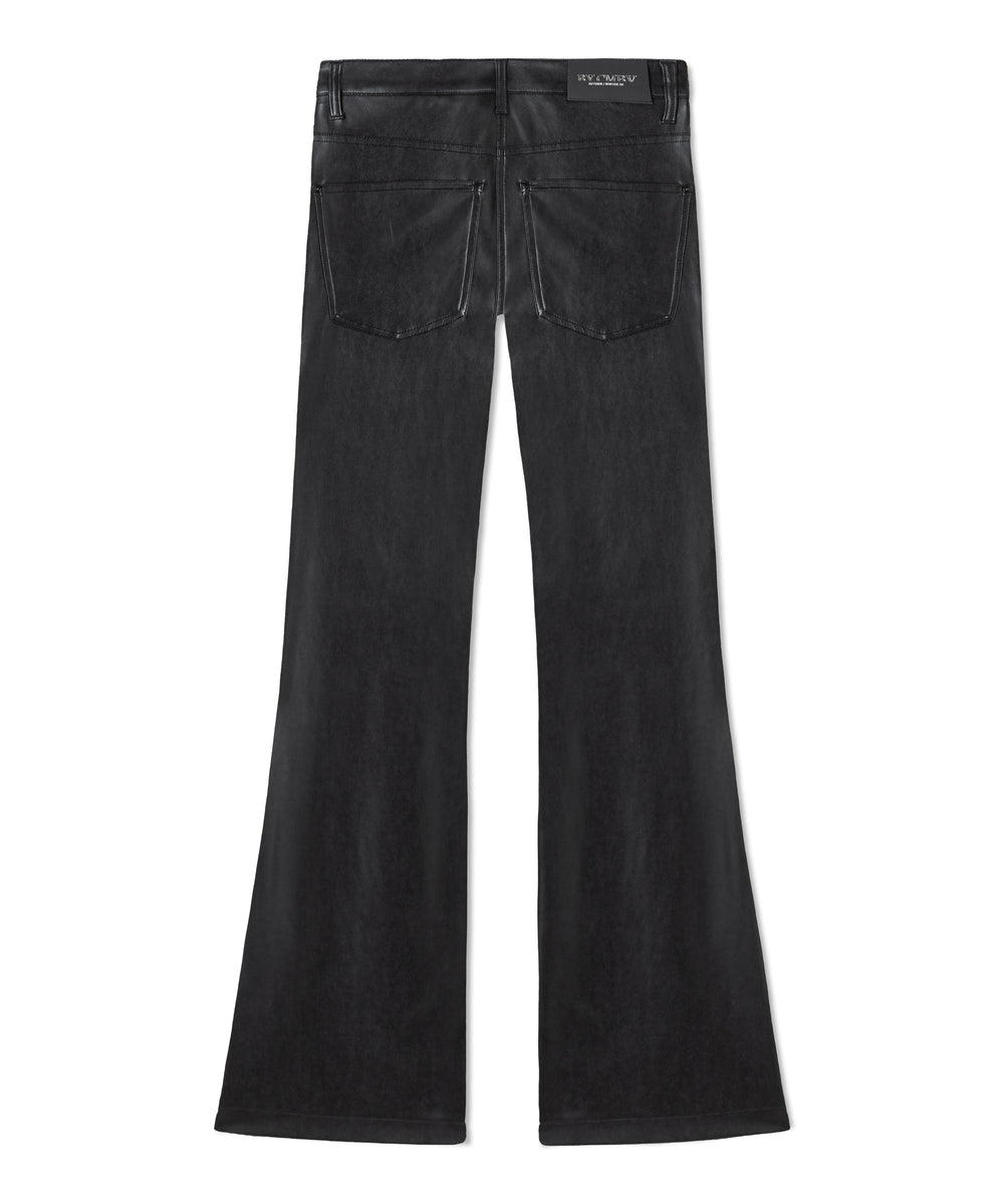 Hose CAMBIO Fabienne in schwarzer Lederoptik. Schmaler Schnitt bis zum Knie mit leicht ausgestelltem Flared Fit. 5-Pocket-Design mit Gürtelschlaufen sowie Knopf- und Reißverschluss. Material aus Polyamid und Polyurethan.