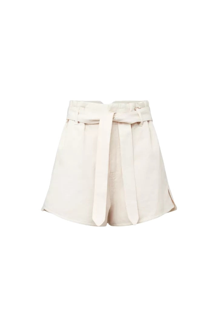 Kurze Shorts von Drykorn mit Gummibund und Bindegürtel in beige. Perfekte Sommerhose in Baumwolle.