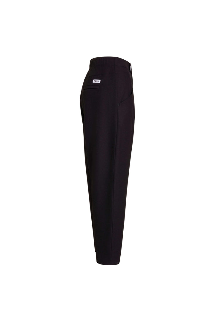 lhouette und leicht verkürztem Bein. Bundfalten und Bügelfalten. Eingearbeiteter Gummibund mit Riegel und Druckknopf. Joggpant-inspirierter Schnitt.