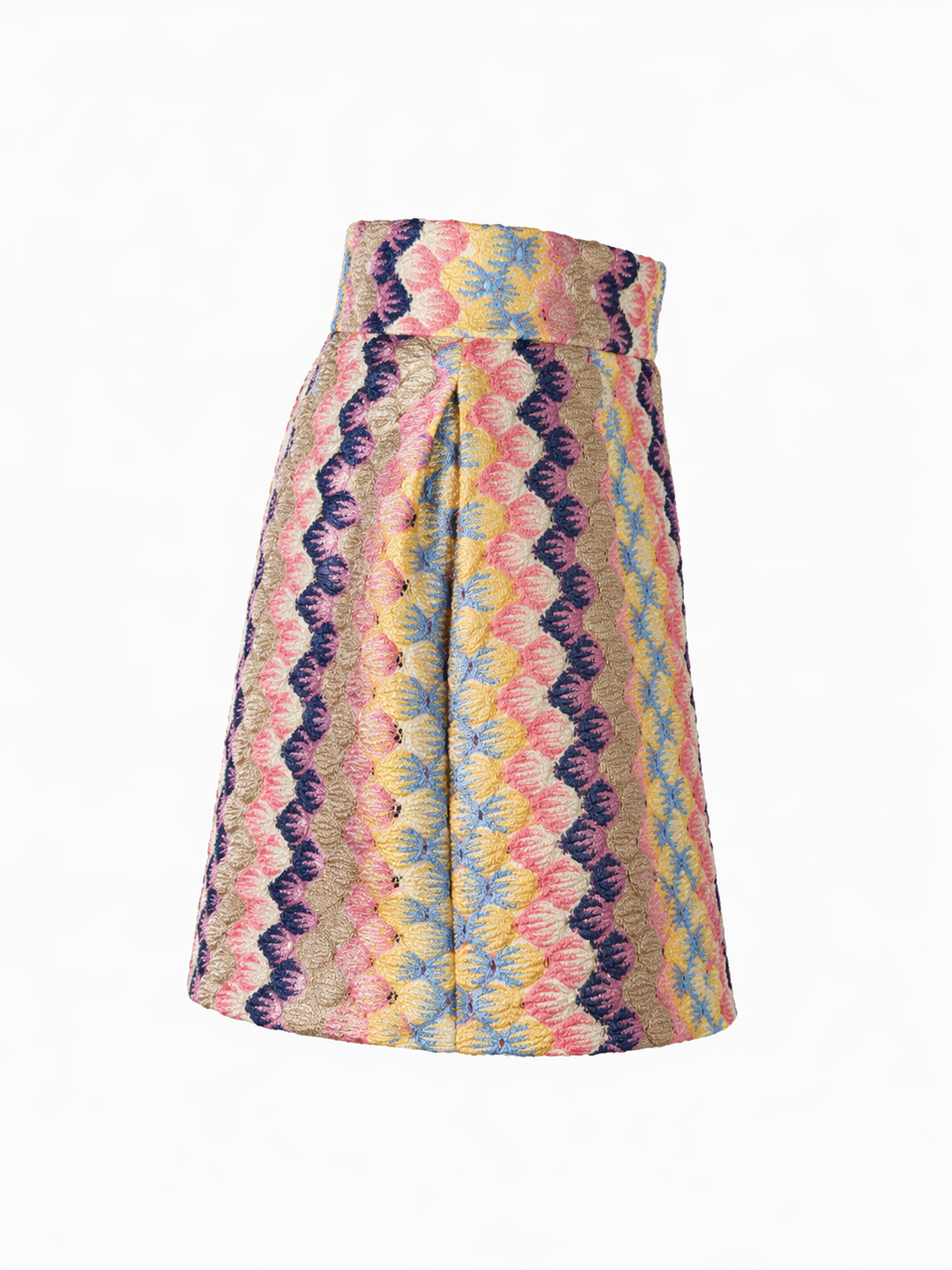 Shorts Pho Firenze in rosa und lila. Schöne sommerliche Bermuda im bekannten Zickzack-Print. Die Bermuda hat einen festen Bund und Taschen. Die Beinweite ist leicht ausgestellt. Das zarte Glitzergarn lässt die Hose feminin und edel erscheinen. Die Hose hat einen Zip auf der Rückseite. Der Tragekomfort ist sehr hoch.