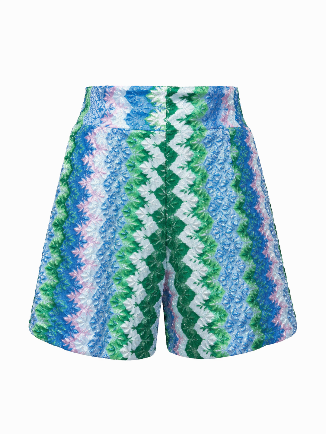 Shorts Pho Firenze in blau und grün. Schöne sommerliche Bermuda im bekannten Zickzack-Print. Die Bermuda hat einen festen Bund und Taschen. Die Beinweite ist leicht ausgestellt. Das zarte Glitzergarn lässt die Hose feminin und edel erscheinen. Die Hose hat einen Zip auf der Rückseite. Der Tragekomfort ist sehr hoch.
