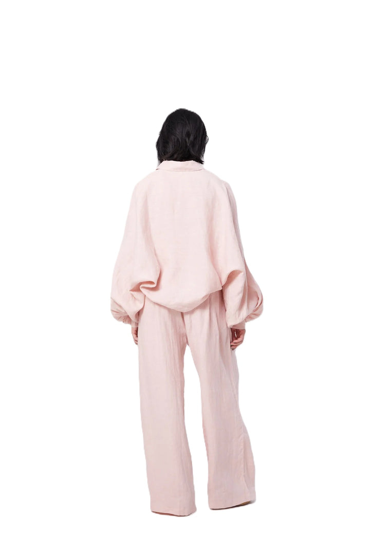 Hose von So Sue Josy pants in blush rosa. Die Hose ist aus Leinen und weit geschnitten mit Gummizug Tolle Sommerhose. 
