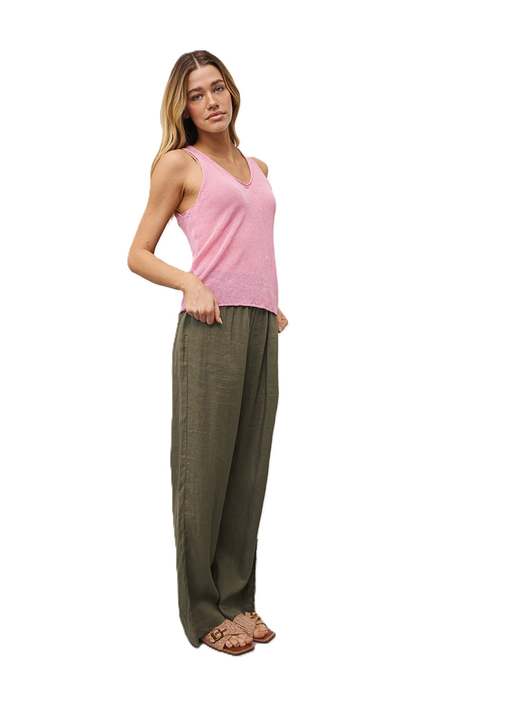 Leinenhose 0039 Italy Tamina in kaki. Schöne sommerliche Hose mit Gummibund und Einstecktaschen. Die Hose hat ein gerades und langes Bein und ist perfekt geeignet für die wärmeren Tage. Die Leibhöhe ist erhöht