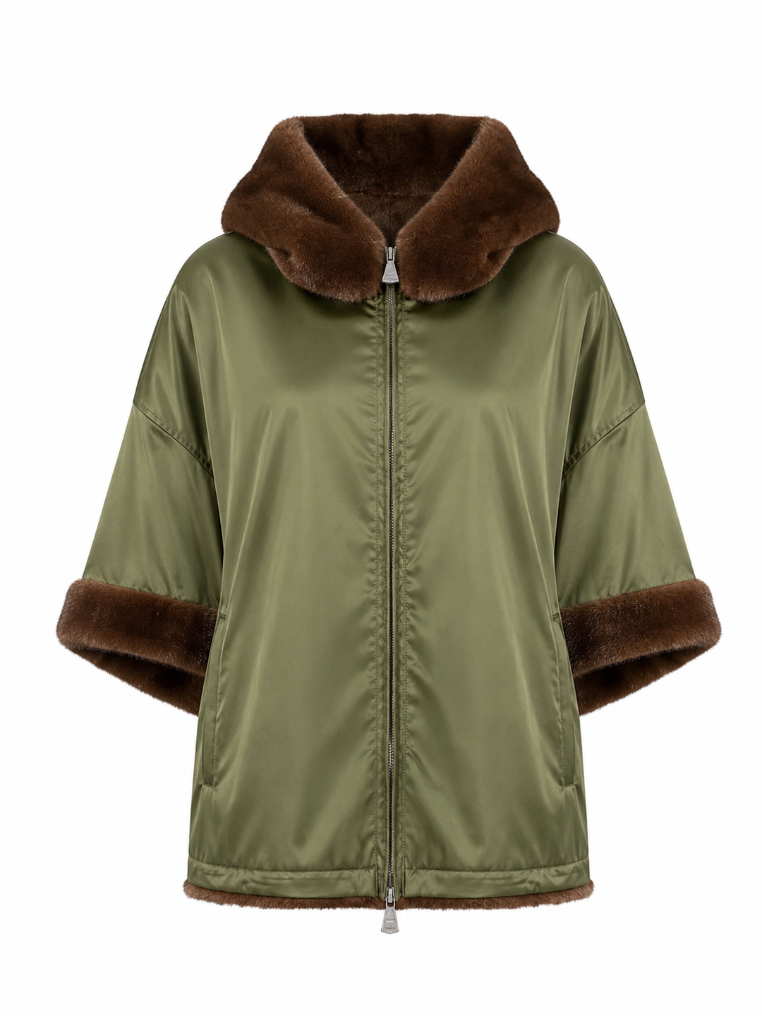 Grüne Cape-Jacke von Betta Corradi aus Nylon mit Kimono-Ärmeln, Fake-Fur-Kapuze und Fellbesatz an den Ärmeln.