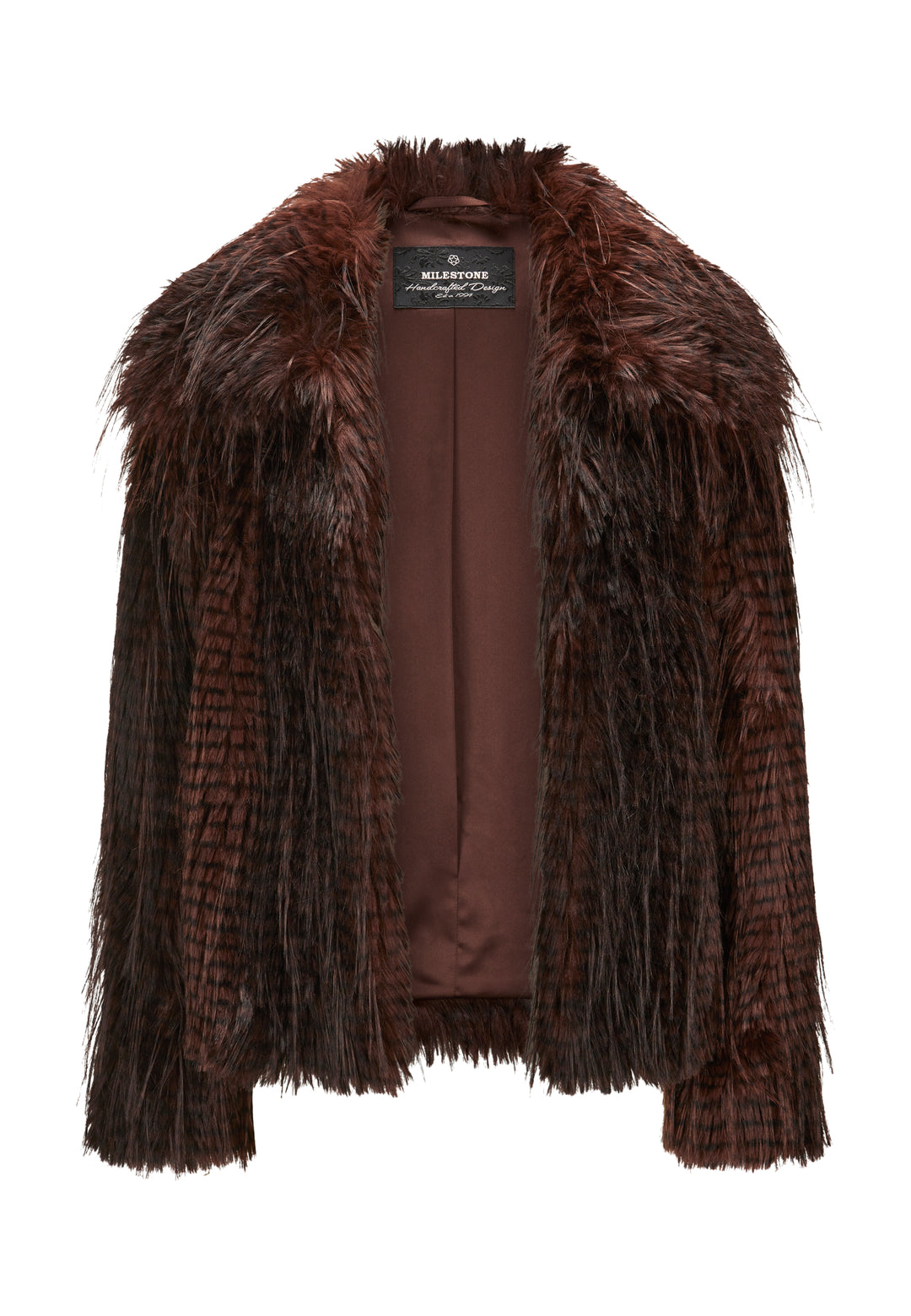 Jacke Milestone MSNelly in rotbraun. Sie ist aus einem Kunstpelz in zweifarbigem Federlook gefertigt. Das Innenfutter ist aus Satin. Die Jacke hat einen großen dekorativen Stehkragen und einen stoffbezogenen Hakenverschluss in der vorderen Mitte und Eingriffstaschen.