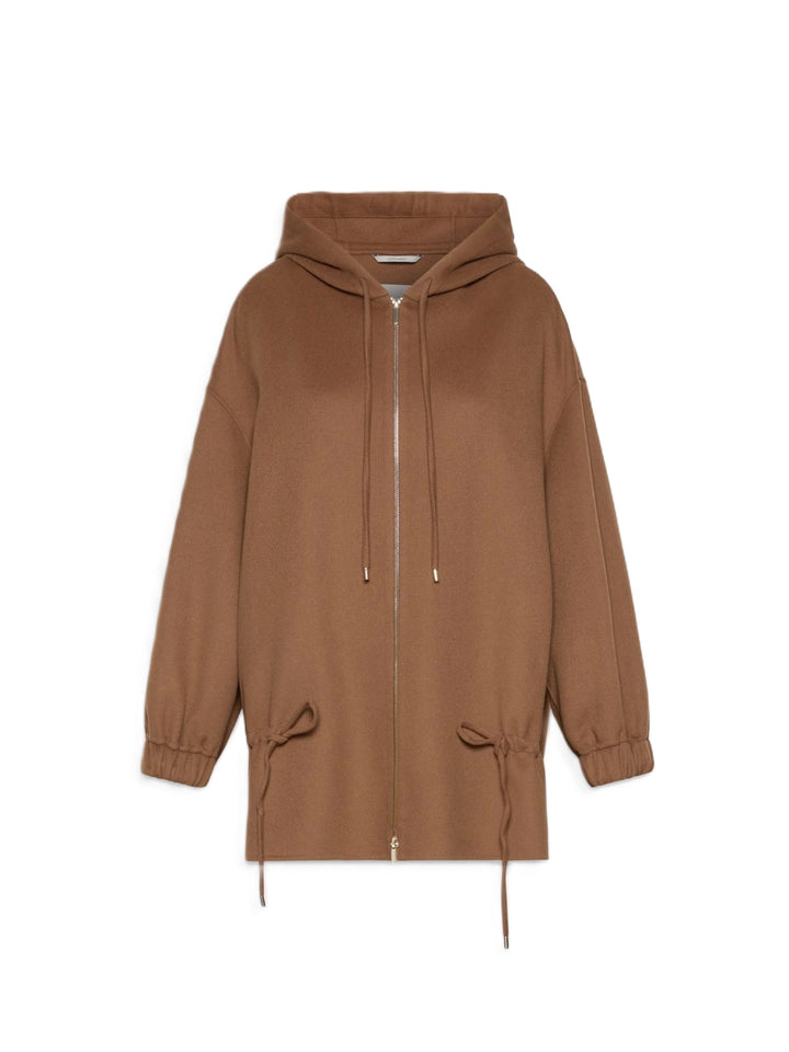 Mantel S Max Mara SMMADRIANA. Lässiger Kurzmantel in camel. Der Mantel hat Kapuze und einen Zip. Sie ist bis über den Po geschnitten und hat am Saum einen Tunnelzug zum Verstellen. Dies erzeugt eine leichte Schößchenoptik. 