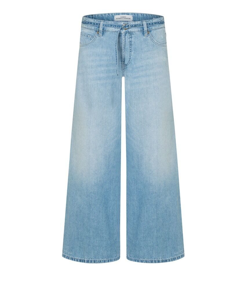 Jeans Cambio Palazzo cropped blue mirage. in blau. Gerade und leicht verkürzte Jeans in einem schönen sommerlichen Blauton. Die Jeans hat ein gerades Bein und einen kleinen Jeans-Bindegürtel. Sie hat Taschen und besteht aus einer leichten und luftigen Ware. 5 Pocket 