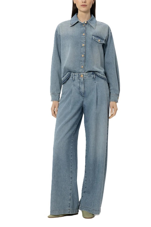 Jeans Luisa Cerano Wideleg. Jeans aus leichter Baumwoll-Lyocell-Mischung mit besonders weitem Bein, vier Taschen und Bundfalten. Als stylisher Blickfang sind am seitlichen Bund Knopfriegel angebracht.