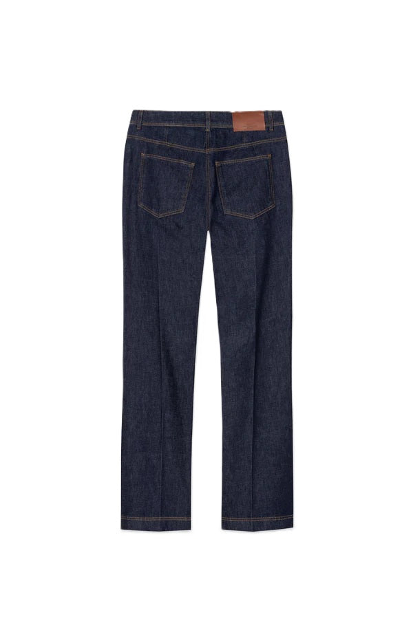 Hose von Luisa Cerano Authentic Kickflare Denim- Dunkelblau in gerader Form. Jeans mit Kontrastnähten und geradem Bein. 