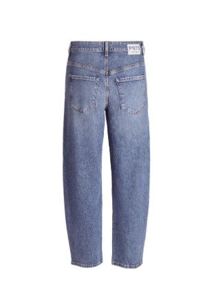 Jeans PNTS 05 THE O SHAPE. Jeans von PNTS mit Five-Pocket-Design. Schließen lässt sie sich durch einen Reißverschluss und Knopf mit PNTS-Logo. Die Ripped-Jeans-Details setzten leichte Akzente. Sie hat einen hohen Bund mit Gürtelschlaufen in blau. 