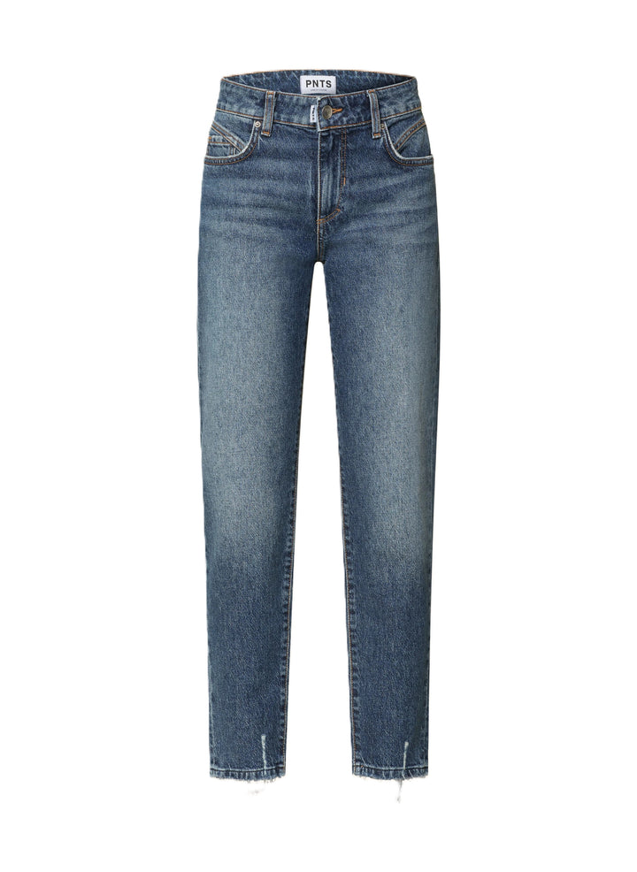Jeans PNTS 02_THE SLIM. Jeans PNTS 02_THE SLIM. Coole Jeans in blau mit zerrisseen Stellen. Die Jeans hat ein langes und schmales Bein. Am Bund befinden sich Gürtelschlaufen. An den Beinenden sind leichte Fransen. Sie hat eine normale Leibhöhe und einen Reißverschluss.