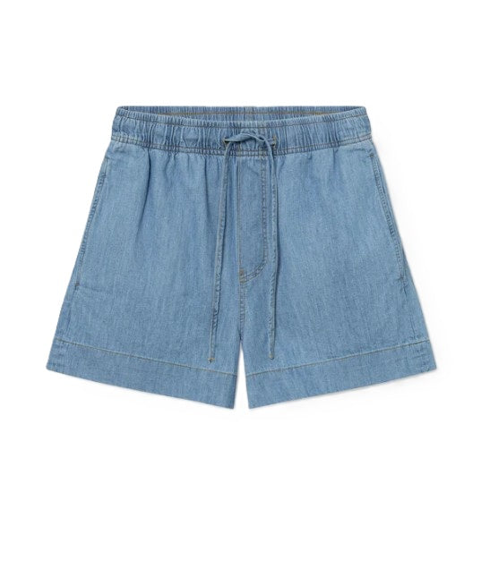 Jeansbermuda SO SUE Shorts Dark Denim. Die Denim Shorts aus feinem Chambray vereint Komfort und Stil. Der weiche, leichte Denim sorgt für maximale Bewegungsfreiheit und einen entspannten Look. Die Bermuda hat Taschen und einen bequemen Gummibund mit Tunnelzug.