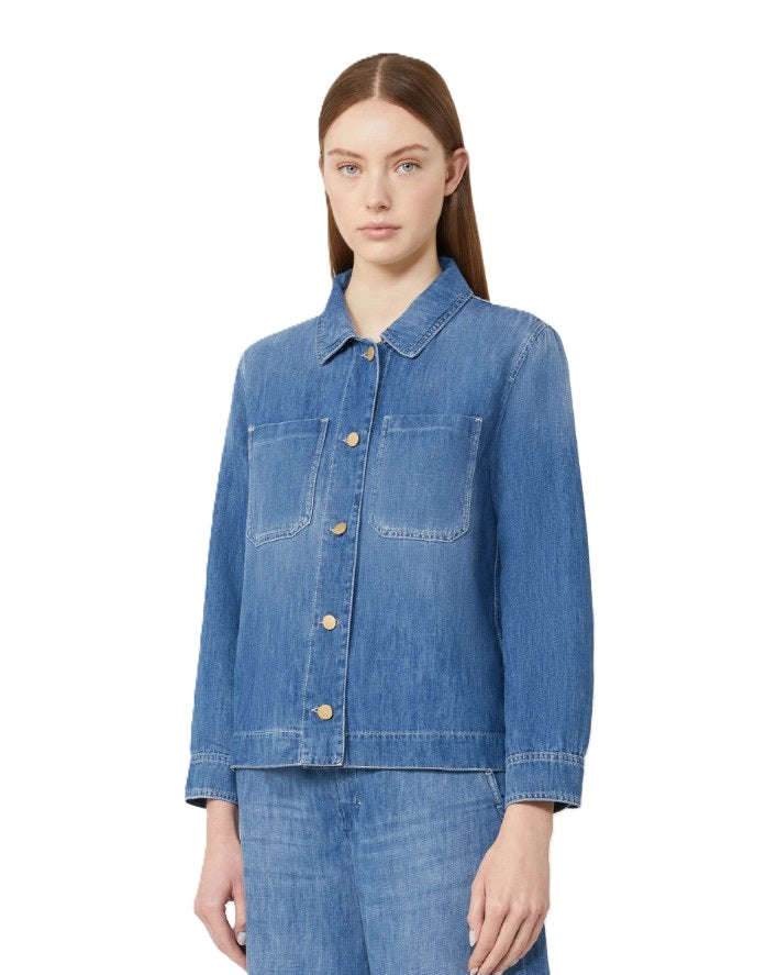 Jeansjacke S Max Mara SMMGALANTE in blau. Cooles Jeanshemd in blau mit Kragen und Nietenknöpfen. Die Jacke ist gerade und kastig geschnitten und ist der perfekte Begleiter für den Übergang, da sie aus einer Baumwolldenim-Leinenmischung ist. 