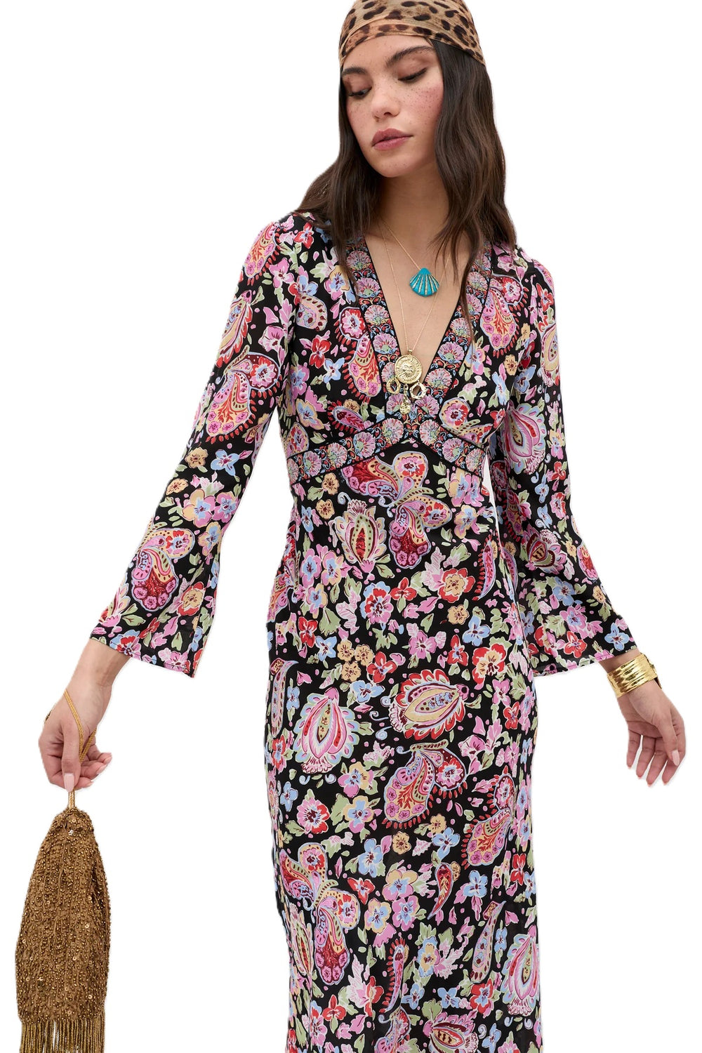 Kleid Rixo Tania Dress Cara  Floral Black. Feminines Sommerkleid aus reiner Seide mit floralem Print. Das Kleid hat leicht ausgestellte 3/4 Ärmel und ist mittellang geschnitten. Auf der Rückseite befindet sich ein Gürtel. Das Kleid wird mit einem seitlichen Zip verschlossen