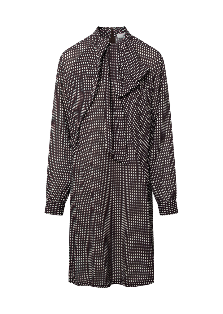 Kleid 0039 Italy Dorothea Dress. Schönes feminines Kleid mit braun/weißen Punkten und geradem Schnitt. Das Kleid ist bis ans Knie geschnitten. Es hat lange Ärmel mit Manschetten und Knopf. Eine angenähte Schluppe am Kragen ist ein besonderes Highlight. Auf der Rückseite befindet sich ein Reißverschluss. 