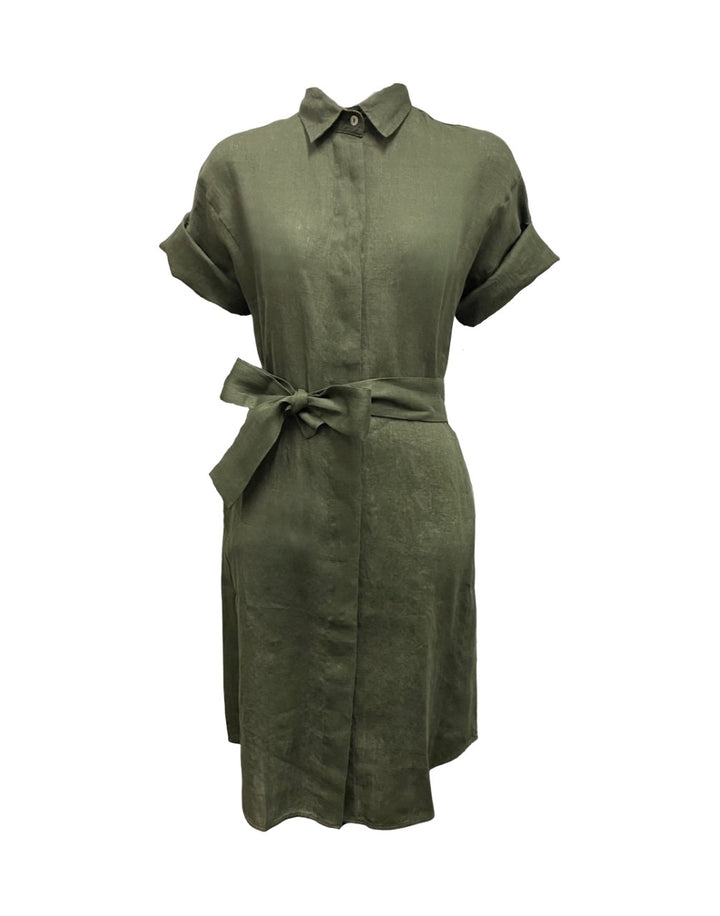 Kleid von 0039 ITALY Derby aus Leinen mit Hemdkragen. Das Kleid hat einen Bindeband, einen Kragen und ist kakigrün. 