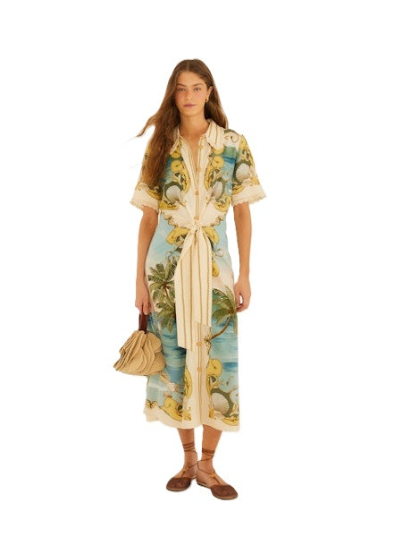 Kleid von Farm Rio ROYAL SEA MULTICOLOR MIDI DRESS aus Leinenmischung. Mittellanges Kleid mit Knopfleiste und Gummizug hinten. Halbe Ärmeln mit Crochetdetails und Schleife vorne. 