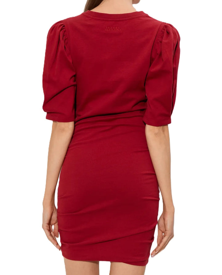 Kleid Isabel Marant MYLDA in cherry rot. Dieses wunderschöne Kleid aus organischem Baumwolljersey verbindet eine klare, moderne Linie mit raffinierten Details. Ein runder Halsausschnitt, voluminöse, geraffte 3/4-Ärmel und eine elegante Drapierung.