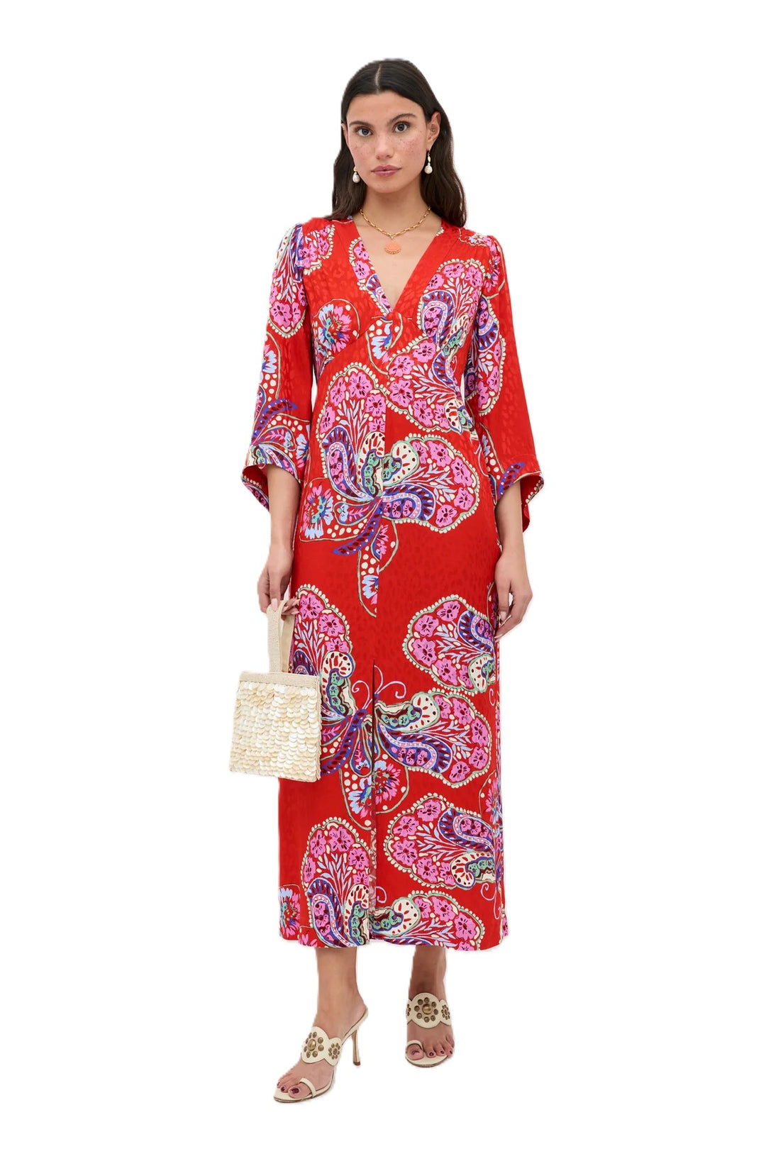 Kleid Rixo Dahlia Midi Satin Jaquard Dress in Butterfly Bloom Jaquard red.  Wunderschönes und besonderes Kleid in rot mit Paisleymuster. Das Kleid hat in sich noch einen Jaquarddruck. Es ist lang geschnitten mit Schlitz in der vorderen Mitte und Gürtel auf der Rückseite. 