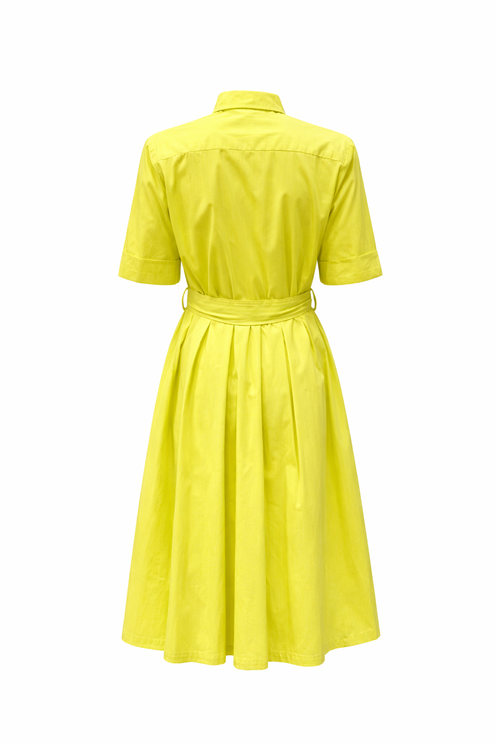 Kleid The White Shirt in gelb. Sehr schönes feminines Hemdblusenkleid. Das Kleid hat einen Kragen und einen Gürtel. Es hat einen Halbarm und ist bis ans Knie geschnitten. Außerdem hat es Taschen