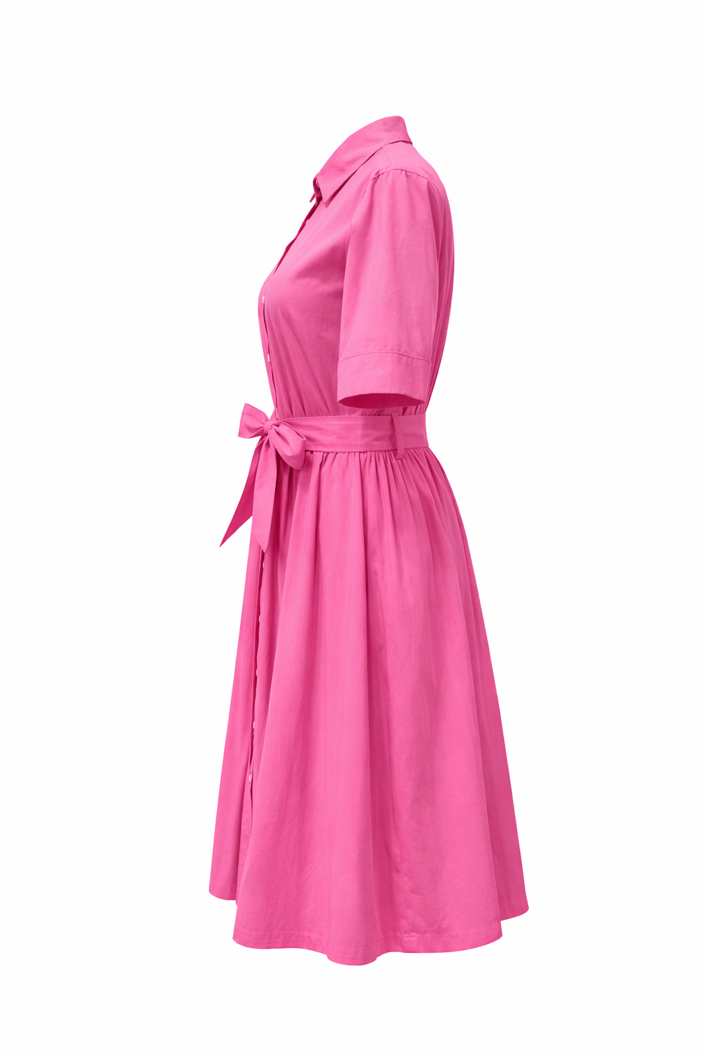 Kleid The White Shirt in fuchsia. Sehr schönes feminines Hemdblusenkleid. Das Kleid hat einen Kragen und einen Gürtel. Es hat einen Halbarm und ist bis ans Knie geschnitten. Außerdem hat es Taschen