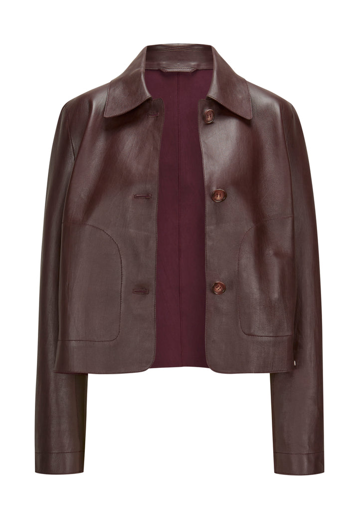 Bordeauxrote Lederjacke von Milestone, mit Hemdkragen und Knopfverschluss.