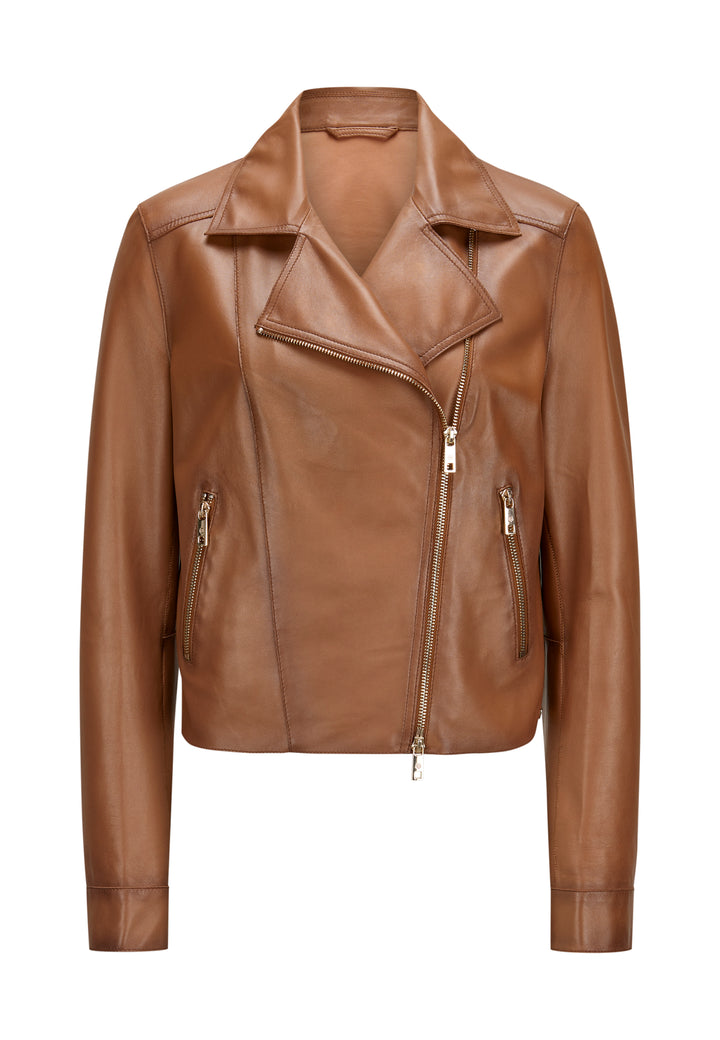 Die Lederjacke von Milestone ist im Bikerstil mit diagonalem Reißverschluss, Metall-Details. Sie ist leicht tailliert und hellbraun.