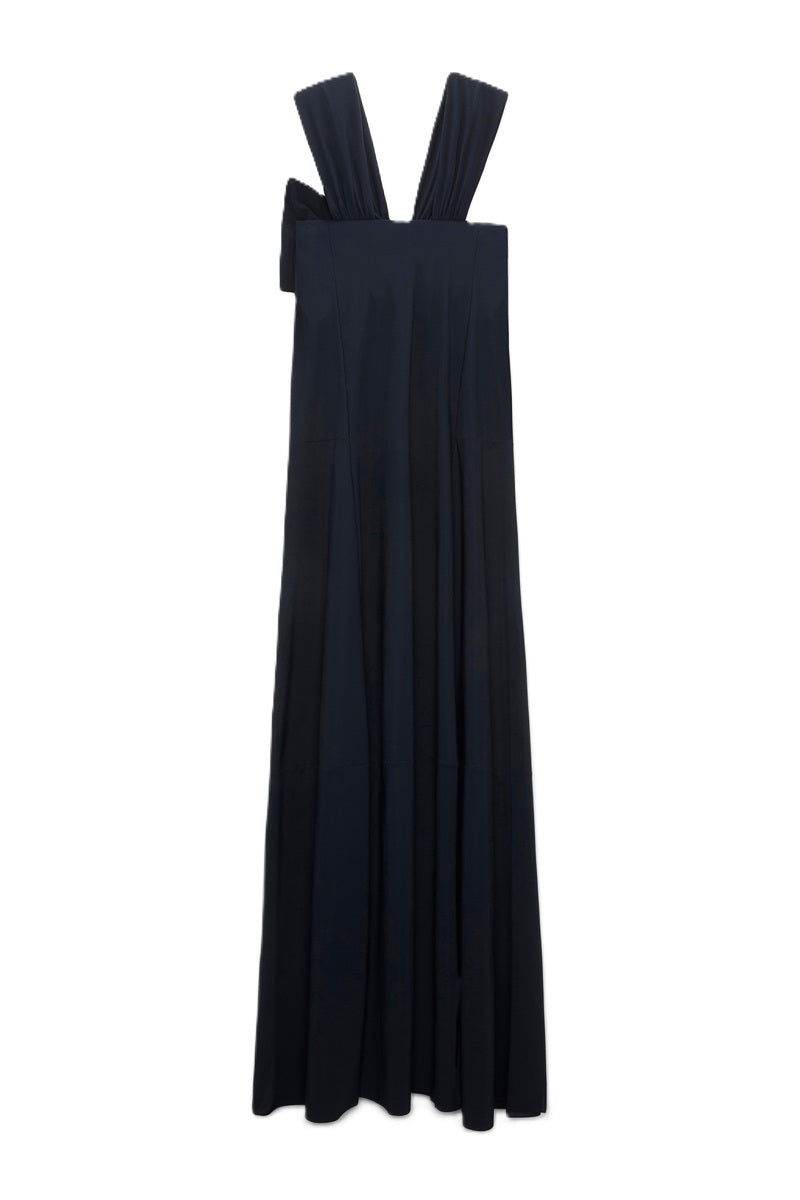 Kleid von Dorothee Schumacher MODERN FLOW dress in dark navy. Das Kleid ist lang, hat einen eingestzten BH und hat ein Schleifendetails mit breiten Trägern. 