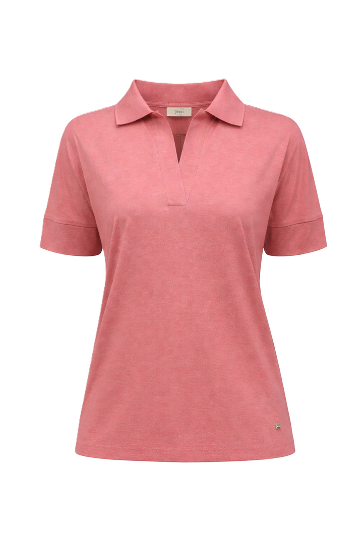 Polopullover Herno. Tolles Poloshirt aus weichem und leichtem Baumwolljersey mit gerippten Details, die eine Trikotoptik verleihen. V-Ausschnitt mit Kragen und halbarm. Gerade Form in beere.