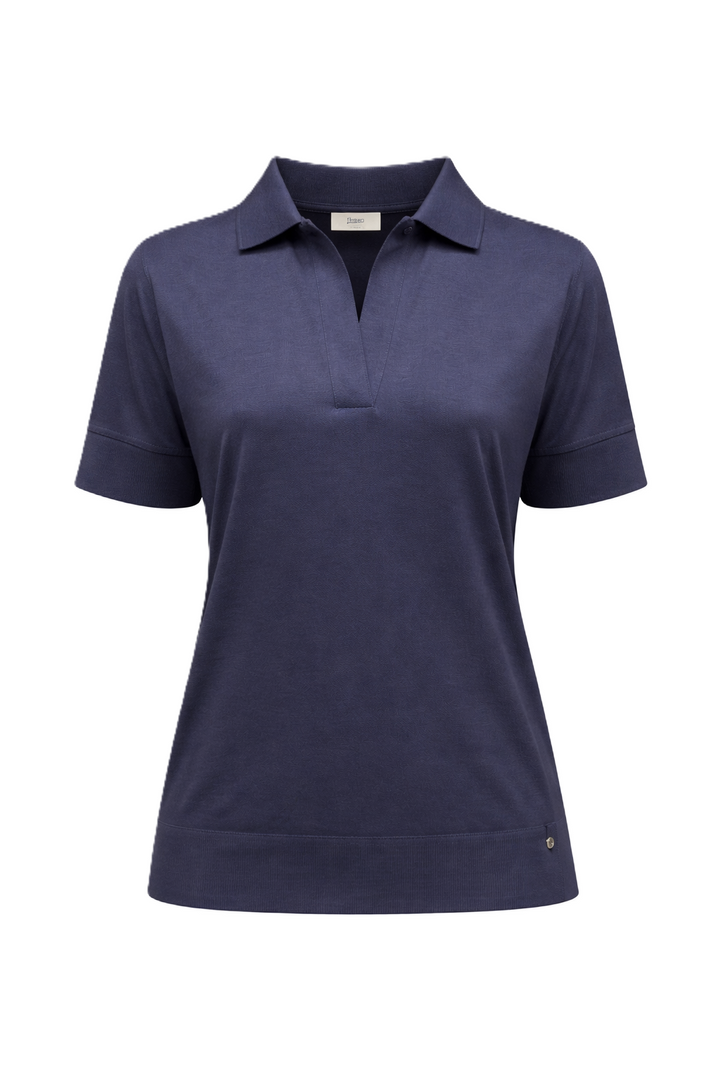 Polopullover Herno in navy. Tolles Poloshirt aus weichem und leichtem Baumwolljersey mit gerippten Details, die eine Trikotoptik verleihen. Das Polo hat einen Kragen und einen halben Ärmel. 