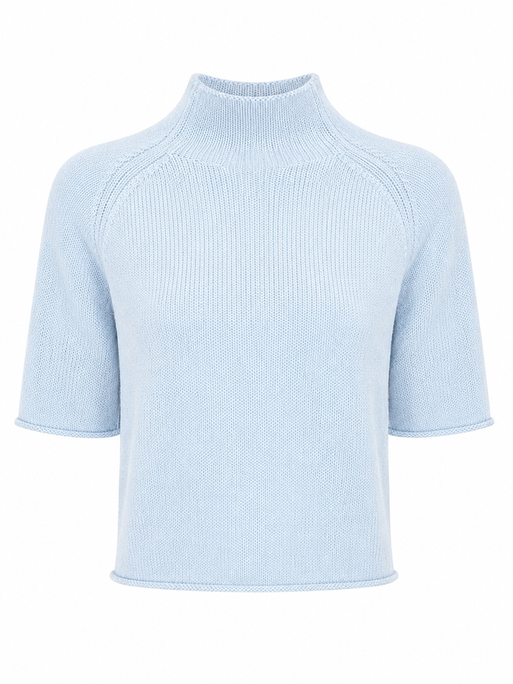 Kurzarm-Pullover von Handmade aus Kaschmir mit Stehkragen, Raglanärmeln und Cropped-Schnitt, erhältlich in Hellblau.